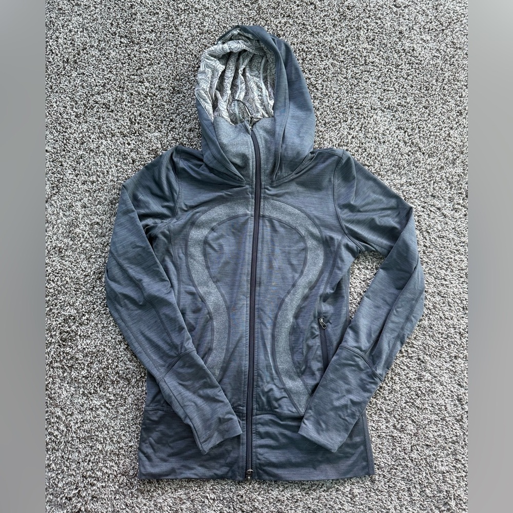 Women’s Lululemon Stride zip up - unique